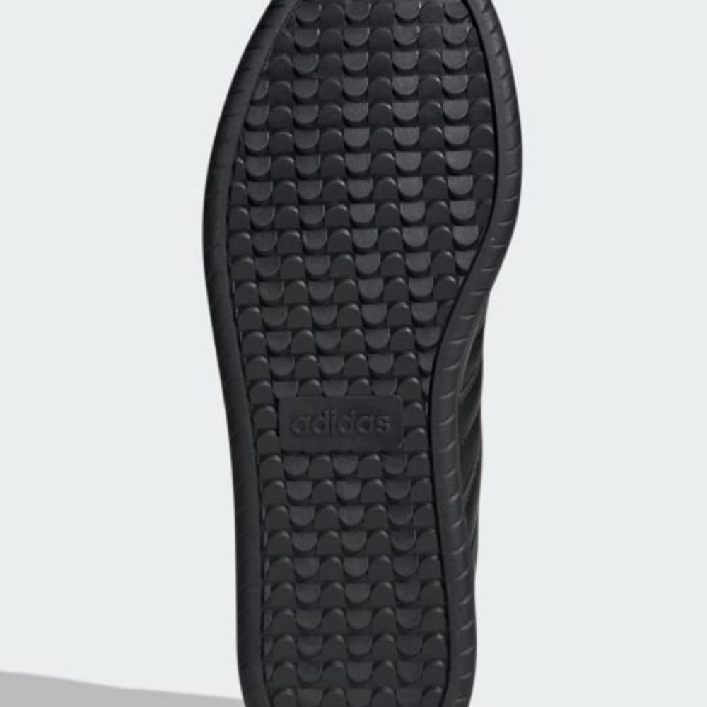 Labor Day Sale - NWT-Adidas Barrenda Unisex Black Sneakers- No Box - Picture 6 of 6